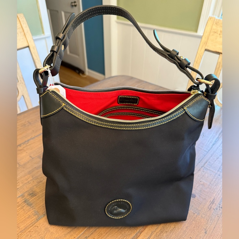Dooney & Bourke Large Black Hobo Style Erica Bag Excellent Condition - Picture 1 of 10